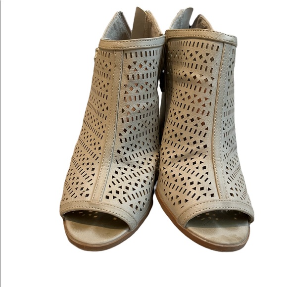 Daisy Fuentes Tan Peep Toe Boot Heel Size 8 - Picture 2 of 8